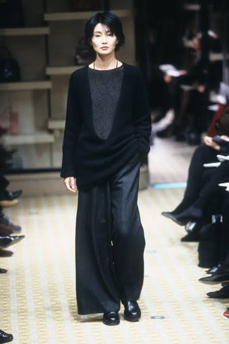 Maggie Cheung walking for Hermès Fall 1998 by Martin Margiela