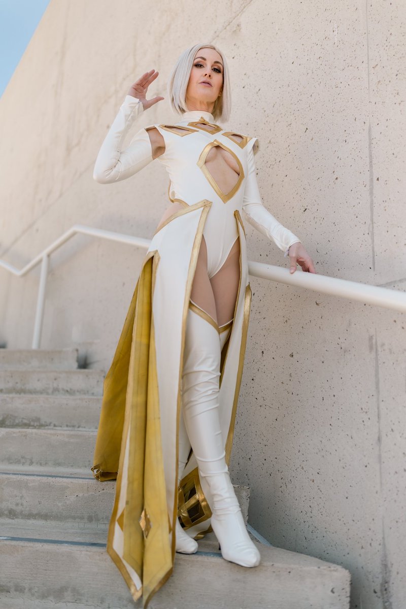 Michelle Waffle ๐ง (@meshellwaffleo) on Twitter photo So the internet is going wild with the news of Emma x Tony. Do we stan? ๐ค
๐ท: @comiccon_captures
Costume: <a href="/mother/">Surely you know.</a>.moon.creations
#emmafrost #emmafrostcosplay #tonystark #marveleedding #hellfiregala #xmen #xmencosplay #marvel #marvelcosplay #hellfiregalaemma #sdcc #comiccon So the internet is going wild with the news of Emma x Tony. Do we stan? ๐ค
๐ท: @comiccon_captures
Costume: <a href="/mother/">Surely you know.</a>.moon.creations
#emmafrost #emmafrostcosplay #tonystark #marveleedding #hellfiregala #xmen #xmencosplay #marvel #marvelcosplay #hellfiregalaemma #sdcc #comiccon