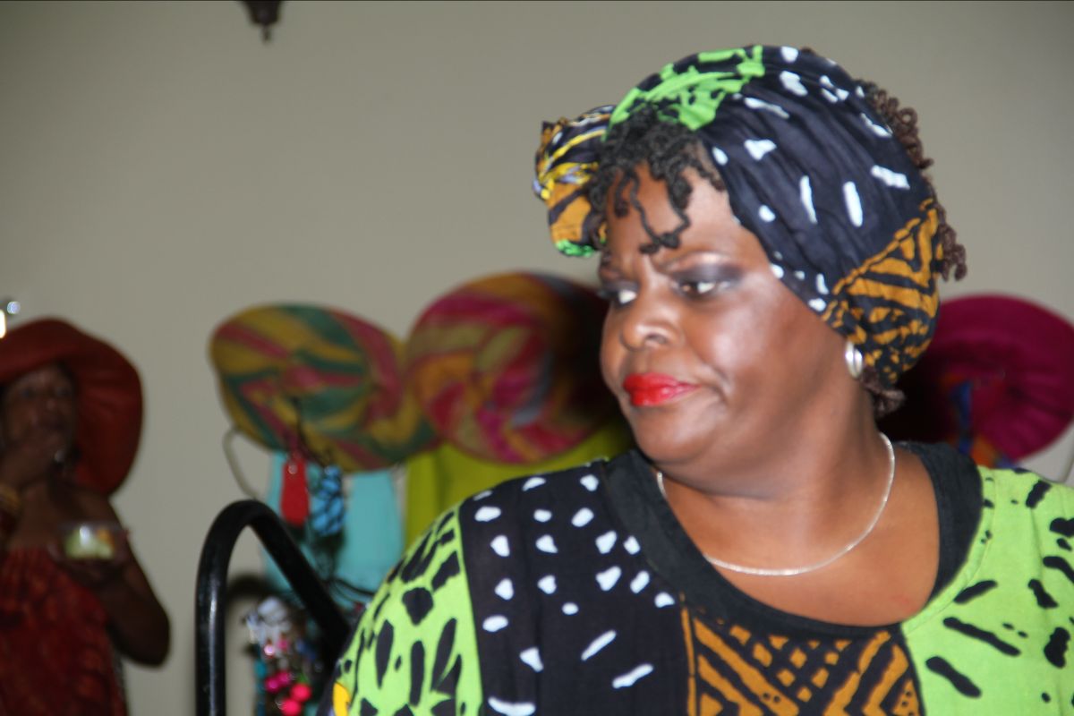 SisterlocksBlog's tweet image. Sisterlocks Birthday Month - Day 19 - mailchi.mp/sisterlocks.co…
 2012 Homecoming celebration included a tongue-in-cheek performance of an invented fairytale, "Lockerella," inspired by Sisterlocks. It was complete with an evil step-mother, two mean sisters and a prince charming.