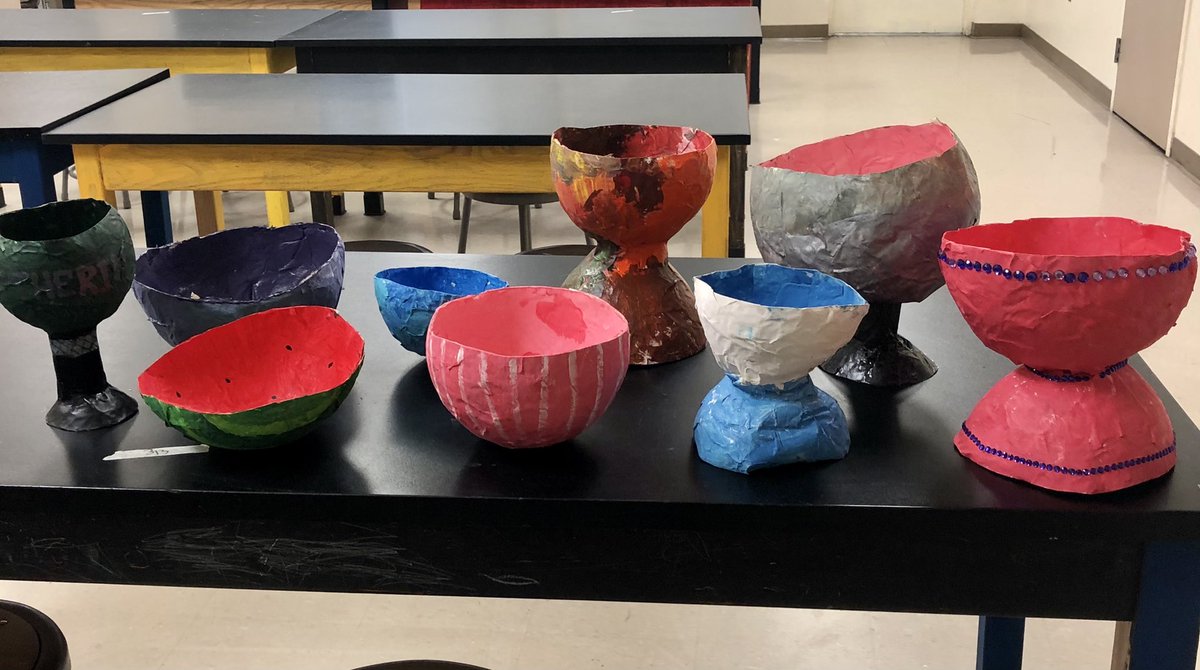 mcooper313's tweet photo. Two weeks into #camphouston and the art students are so talented @Houston_AISD paper mache and duct tape flowers plus much more @JerrylinTaylor @NewmanKaileigh @GeekSquad5000 #werush https://t.co/z2CCLsDkeI