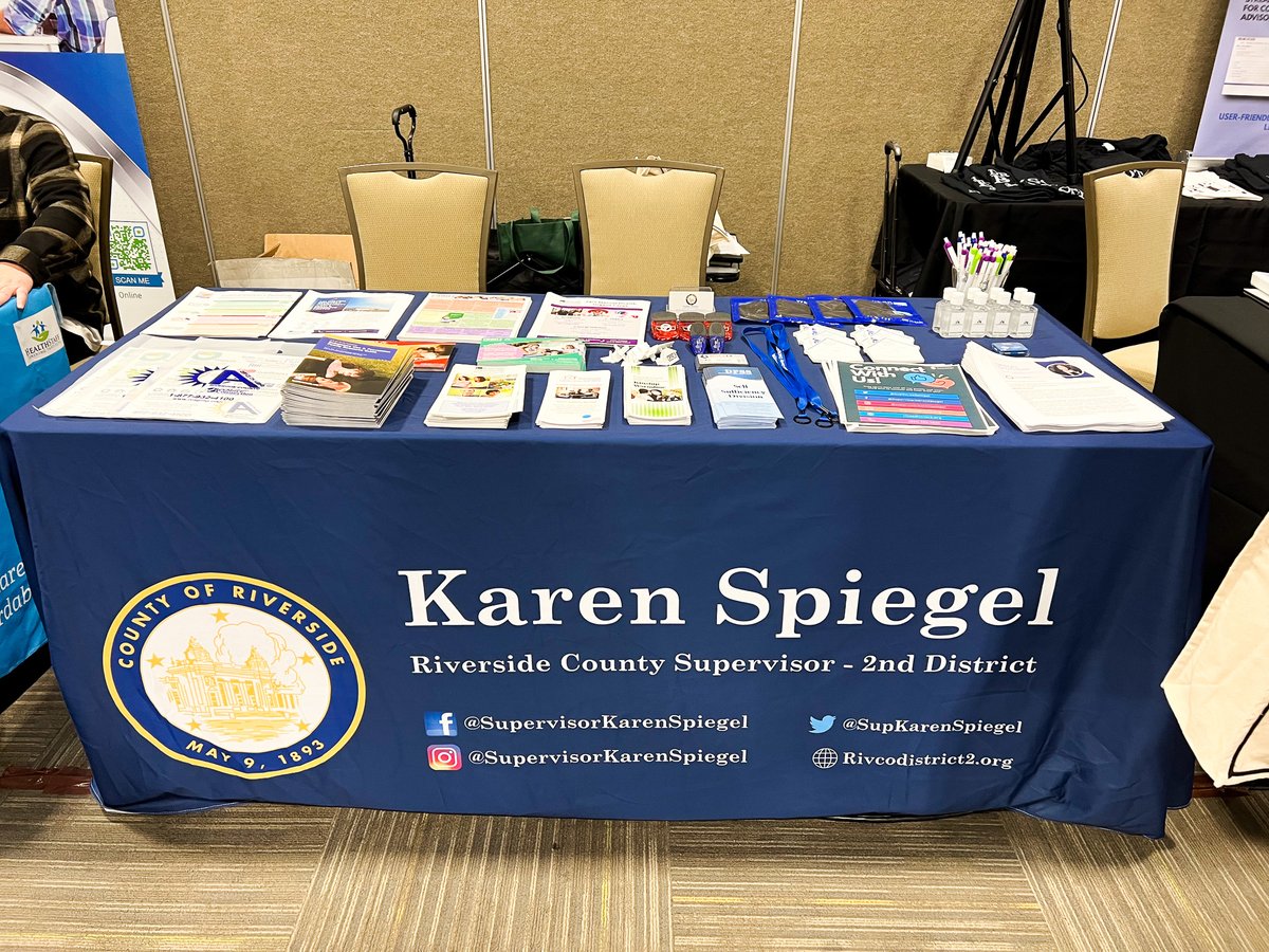 SupKarenSpiegel's tweet photo. Our District Two staff had an inspiring time at Reach Out's National Innovative Communities Conference (NICC).

Thank you, @WeAreReachOut, for providing such an enriching platform!

#ReachOut #NationalInnovativeCommunitiesConference #DistrictTwo #NICC https://t.co/zoBHc2jznv