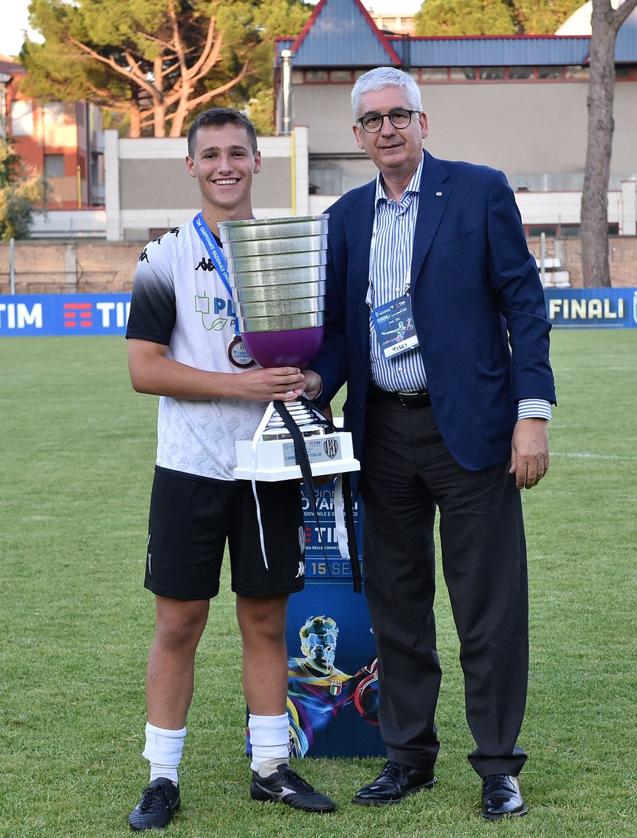 🇮🇹 L'#Under15 si conferma campione d'Italia di Serie C: la rete di Zaghini nella ripresa piega la Juve Stabia 
 
➡️ tinyurl.com/5da8wkzu 

#Giovanili #ForzaCesena #DaiBurdel
