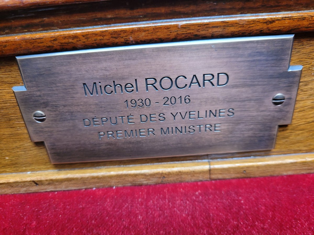 @YaelBRAUNPIVET merci pour cet hommage à #MichelRocard ce matin à  l'#AssembléeNationale,votre introduction et les 2 lectures de discours de #Rocard par #JeanPierreDarroussin, elle cérémonie sympathique en accord avec le personnage honoré