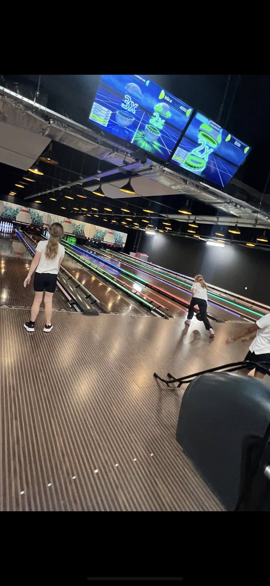 ArliesSport's tweet image. Wow! What a fantastic first day of National School Sports Week. The Year 4s said they had the best time at @active_tameside Hyperbowling and Nur-Y2 thoroughly enjoyed their @miniathcheshire sessions! So excited for day 2 and a visit from @Oneadventure1 @tamesidessp #PledgeToPlay