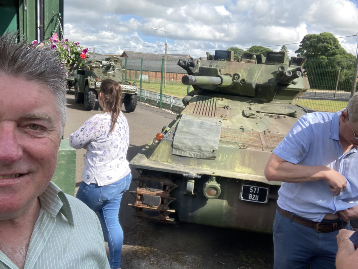 Was filming today in the Curragh Camp. It was a most special day that I will never forget being guests of the Irish Army. Thanks to the women and Men of @defenceforces who looked after us today @mikehanrahan46 @DeargFilms @MickODeaArtist