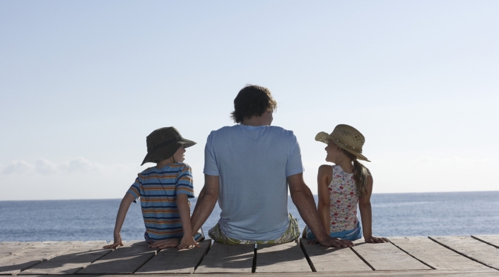 Dígale a sus hijos cada día:

- Te amo hasta el ♾
- Me encanta pasar tiempo contigo
- Estoy muy orgulloso de ti
- Me encanta ser tu papá
- Está bien sentirse así, cuando yo era pequeño sentía ...
- Eres genial
- Todos cometemos errores, se trata de aprender
- Estar a tu lado es