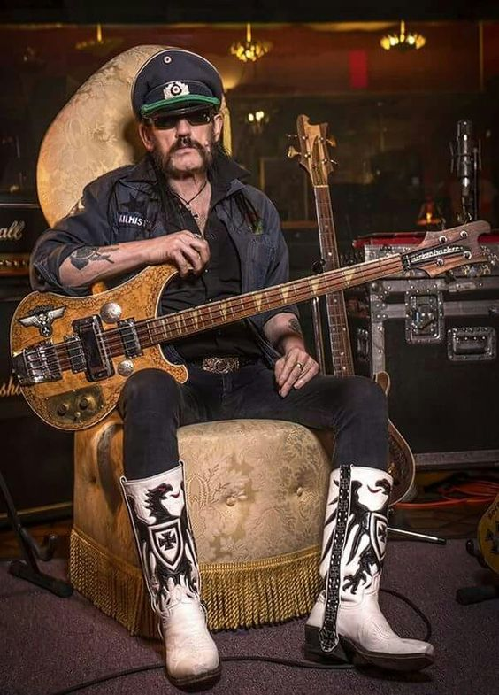 Lemmy. #Motorhead #Lemmy returnofrock.com/the-best-guita…