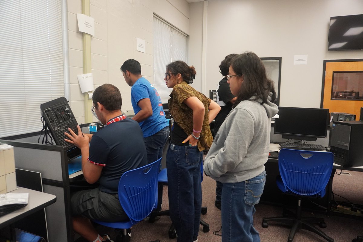 OsceolaCTE's tweet photo. The Engage #SummerYouthProgram @weareoTECH continues with Network Support! This boot camp provides students with the opportunity to earn an industry certification that will lead to a high skill, high wage career in the IT industry. #CTEOsceola #SkillUpOsceola #CareerSource https://t.co/01uKv9Sqxk