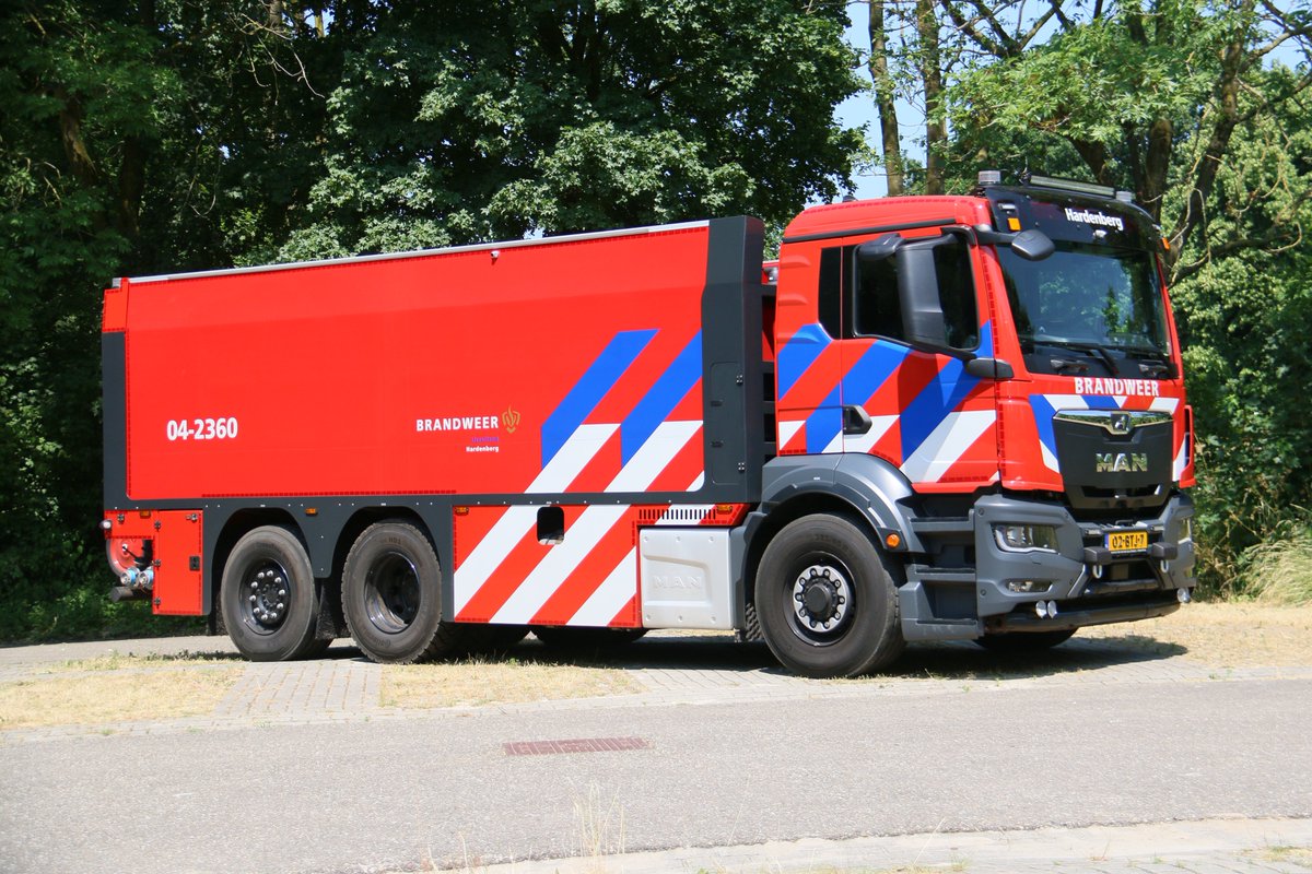 MichaelHuising's tweet image. 2022 MAN 26.360 TGS met opbouw van #IFFS
WT-G 04-2360 &amp;gt; 15.000 liter &amp;gt;  #Hardenberg
Aan de achterzijde een slanghaspel met 150m. 3&apos;&apos; slang
#brandweer #watertankwagen #IJsselland
