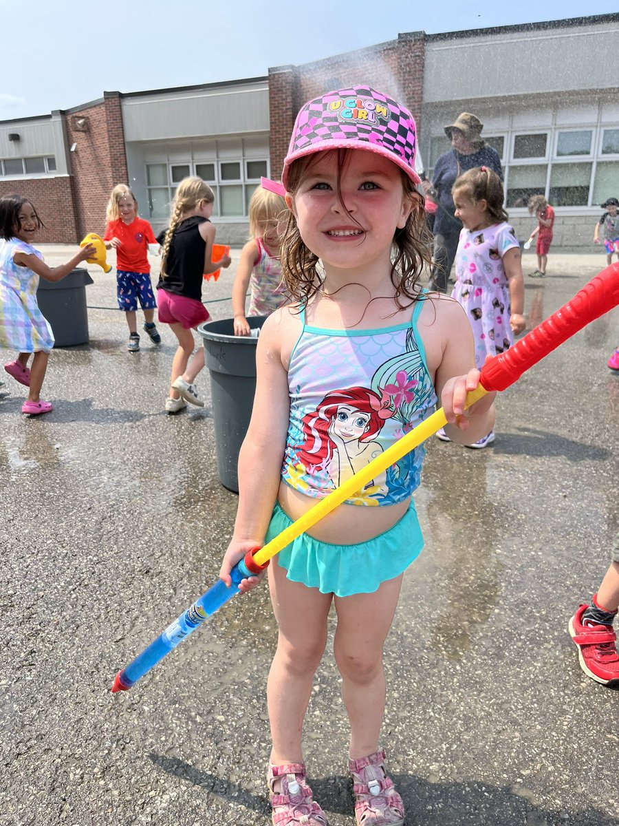 HPkindies103's tweet photo. WATER DAY! https://t.co/GtI4iT5FJ9