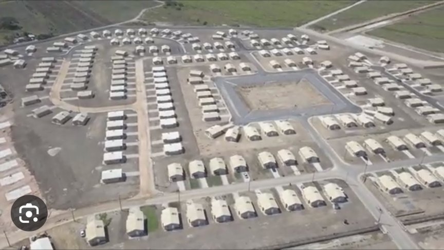 gunnerbeeks's tweet image. Not from Portmore but I endorse this message. I think they missed a huge opportunity with some of their new developments however it's never too late to plant trees.
For comparison this is Phoenix Park Village in Portmore vs Richmond in St Ann