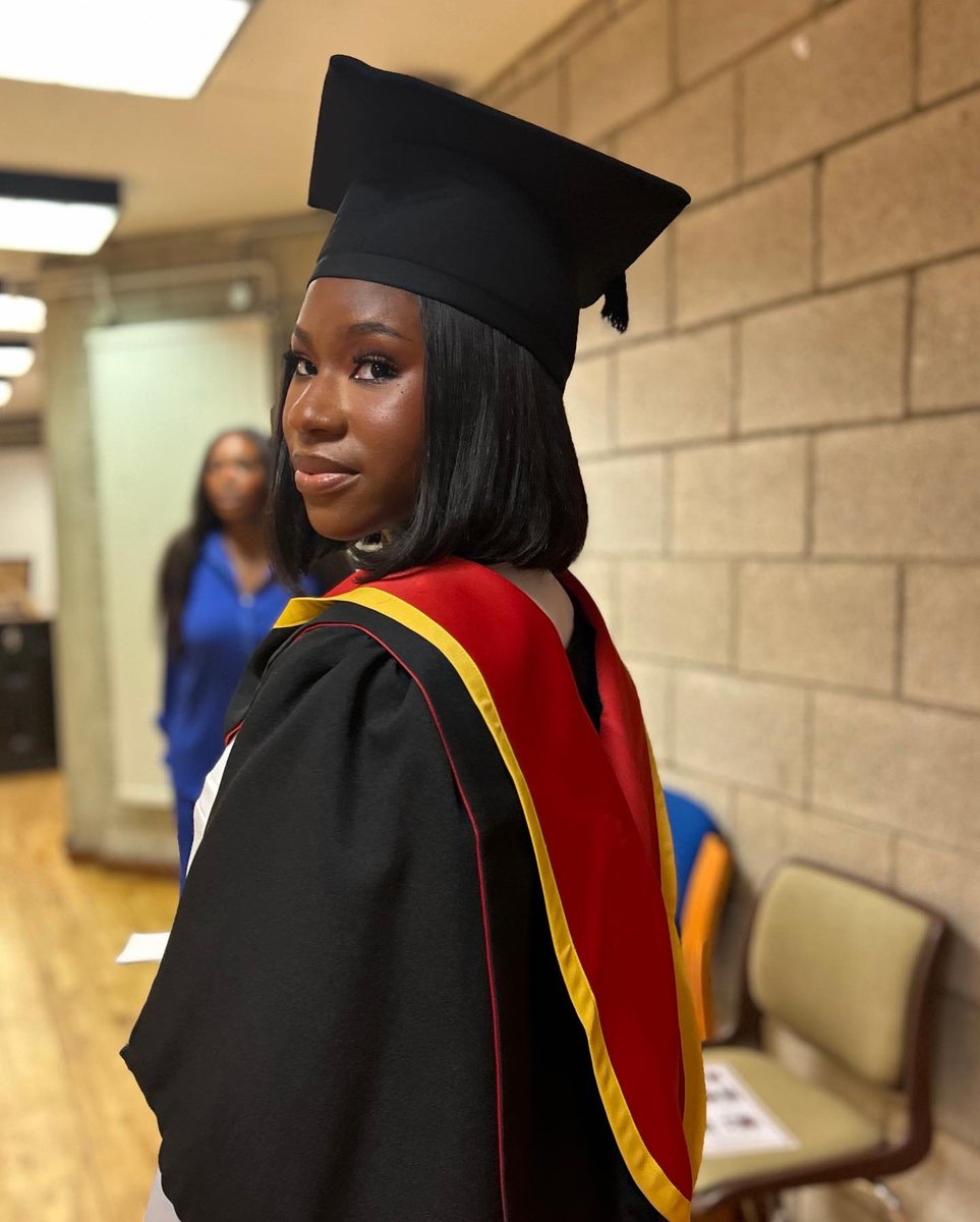 OnlyyGillian's tweet image. I did it guys 🥹 I’m a doctor now 🩺👩🏽‍⚕️