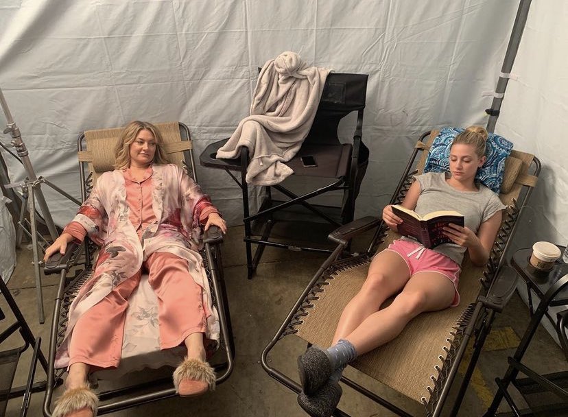 Most beautiful friendship ever @madchenamick @lilireinhart! I’m gonna miss these moments.🥹