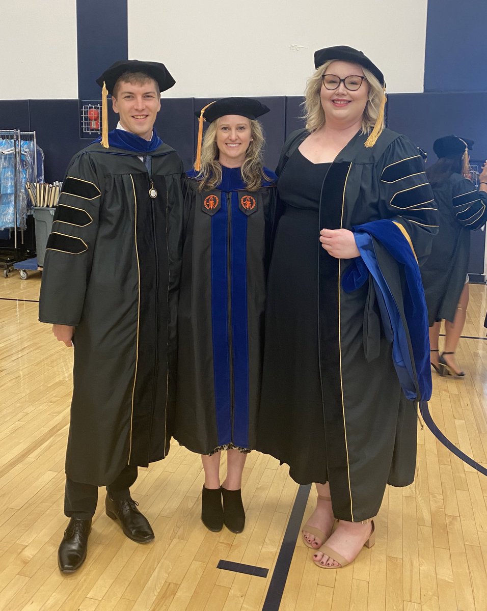This weekend we celebrated commencement! @brodieranzau and @ElizabethMPorto were hooded and looked quite stylish while doing it! Stay tuned for their summer thesis defenses! @UCSDChemBiochem @UCSDPhySci