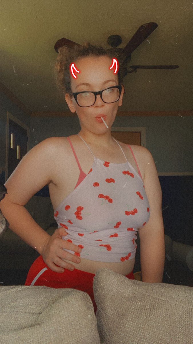 gothgoddess202's tweet photo. Cherry on top 🍒
DM for ignoring sessions 🔥 https://t.co/LU7znesHQ7