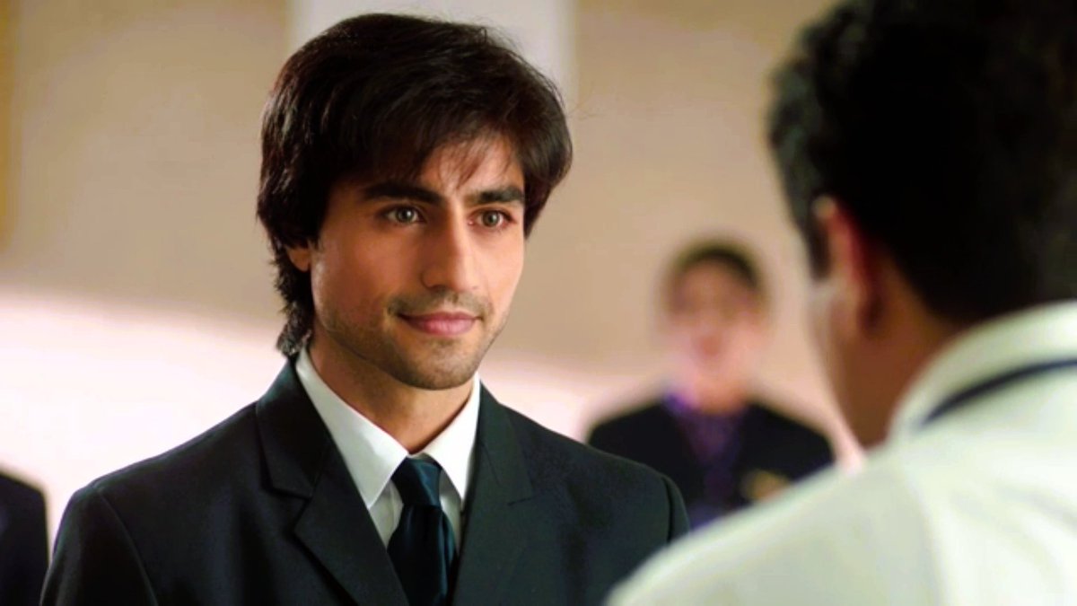 𝗖𝗵𝗮𝗻𝗱𝗻𝗶 on Twitter "RT ishqkiyaax face card never declines my god"