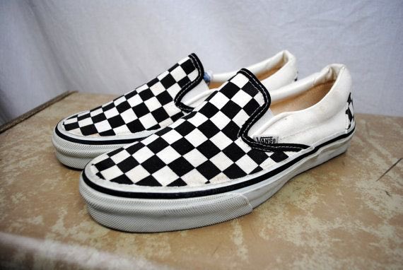 Care for an evening puzzle? Here’s this week’s hint for the last episode of this season: