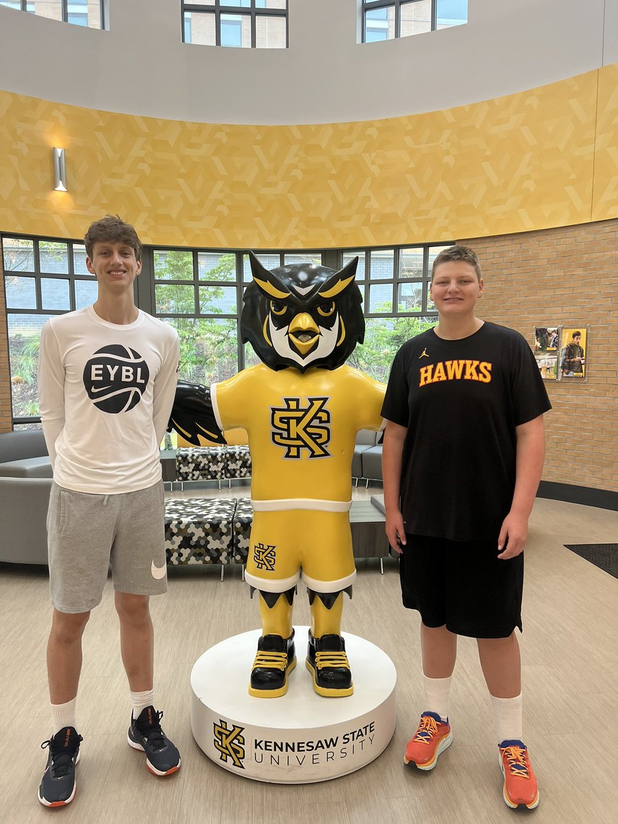 GetSusanGetSOLD's tweet photo. @jacksonmcvey_ had great unofficial visit with KSU. Coach @AntoinePettway is a first class person, very impressive! We look forward to seeing him & his team in action this season!!! @ksubasketball @jacksonmcvey_ #footer #7foot #Classof2025 #Ranked29thCenterInTheNation #ESPN4⭐️ https://t.co/IQv2svsURg