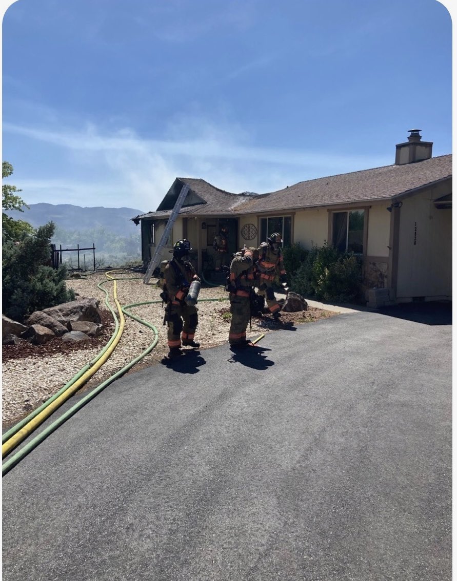 ChiefDave_RFD's tweet photo. Nice work by @RenoFireDept Engine 12 on initial attack, entry and knockdown of a structure fire on Thomas Creek Road @RenoFirefighter always happy to assist our partner agencies https://t.co/UQb6cx9VmR
