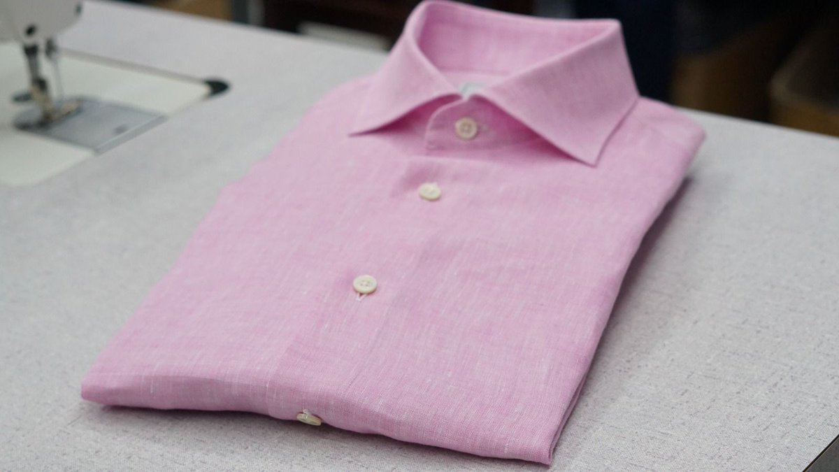 Step into the spotlight and let the light pink shade showcase your impeccable sense of style. 

 #linen #linenclothing #summer #summerstyle #fashion #italyfashion #rome #shirt #menclothing