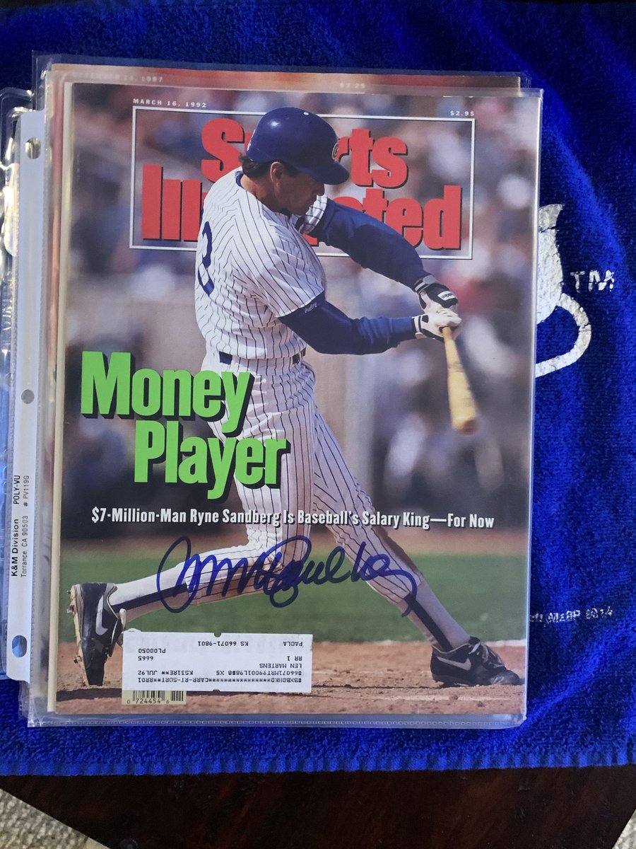 Another random autograph from my collection.  Arguably the greatest second baseman of all time, Ryan Sandberg.  

#Autograph #Icollectautographs #Cubs #Legend #SportsIllustrated