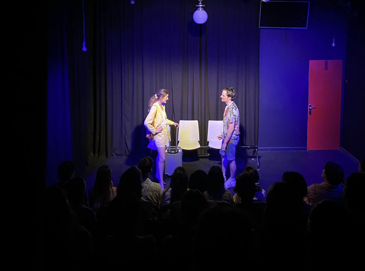 ProdVaca's tweet photo. ¡Ya hemos estrenado! Volvemos con más “Conexiones” este Jueves a las 20h en @sojoteatro ✈️ 
.
.
.
.

#teatromadrid #teatro #madrid #comedia #microteatro #actriz #cultura #teatroindependiente #actor #ocio #humor #actor #actress #yosisoyedith #edithpiaf #theatre #madridteatro https://t.co/NyyFOCLss2