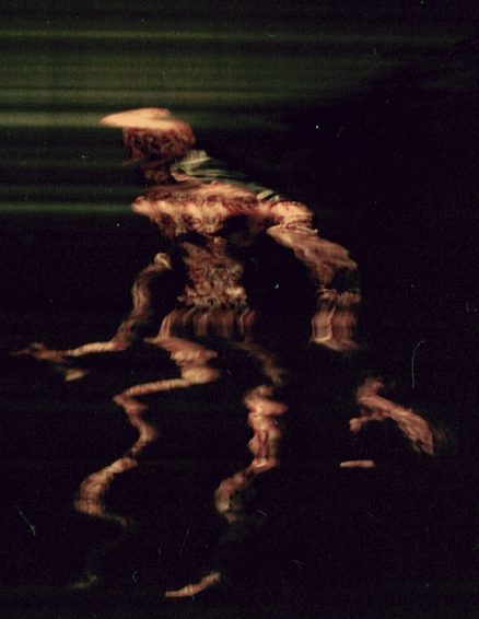Beetlenaut's tweet image. some latex sculptures/puppets I very meticulously built and filmed + photographed with a homemade slitscan film camera (hand-cranked!)

may post some behind the scenes stuff if people are interested enough

#horror #slitscan #filmphotography #latex #prosthetics #sfx #HorrorArt