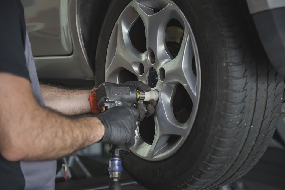 Ray's Auto Repair enjoys meeting all of Redwood City, and also welcome our neighbors in Menlo Park, San Mateo, and Palo Alto! Pay us a visit! raysautorwc.com #NewTires #Tires #TiresForSale #TireShop #RedwoodCityTires
