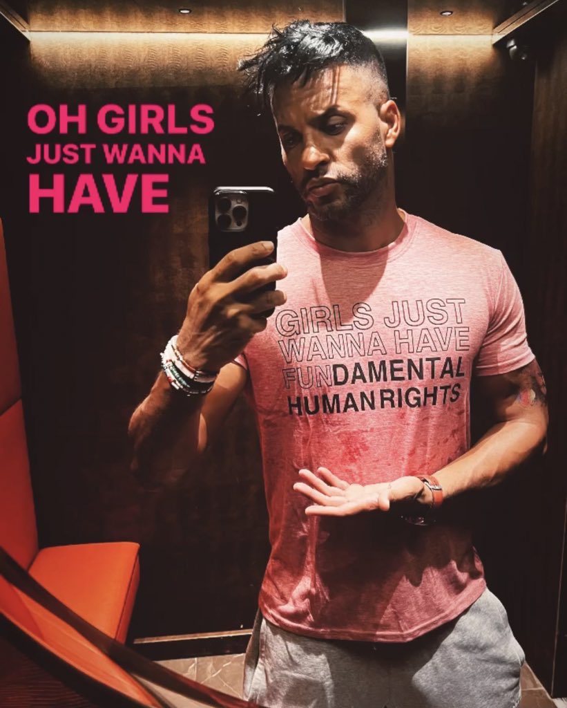 Ricky teeshirt today ✨👌🏻 <a href="/MrRickyWhittle/">Ricky Whittle</a>