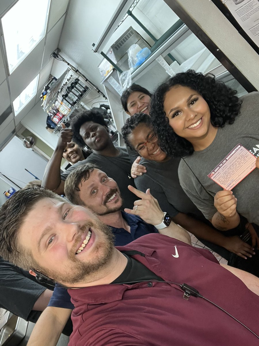 Cheers to Leah for executing TSE 2.0 to a T on a busy Father’s Day shift! Not only were you following your 80/20 engaging with guests and running hot food but you were ensuring all your tables were pre-bussed as well as your fellow servers tables too! Great job! #beaccountable