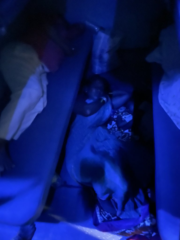 chiranjeevijety's tweet photo. @RailMinIndia @AshwiniVaishnaw
#PNR No 8204082091 #TrainNo 11311 |
Reservation Compartment | Without Tickets People’s | No one came for Ticket Checking | No Travelling Ticket Inspector/Travelling Ticket Examiners/Sr.Ticket Collector. Ticket Collector.
#Railway https://t.co/mT9b40cXrt
