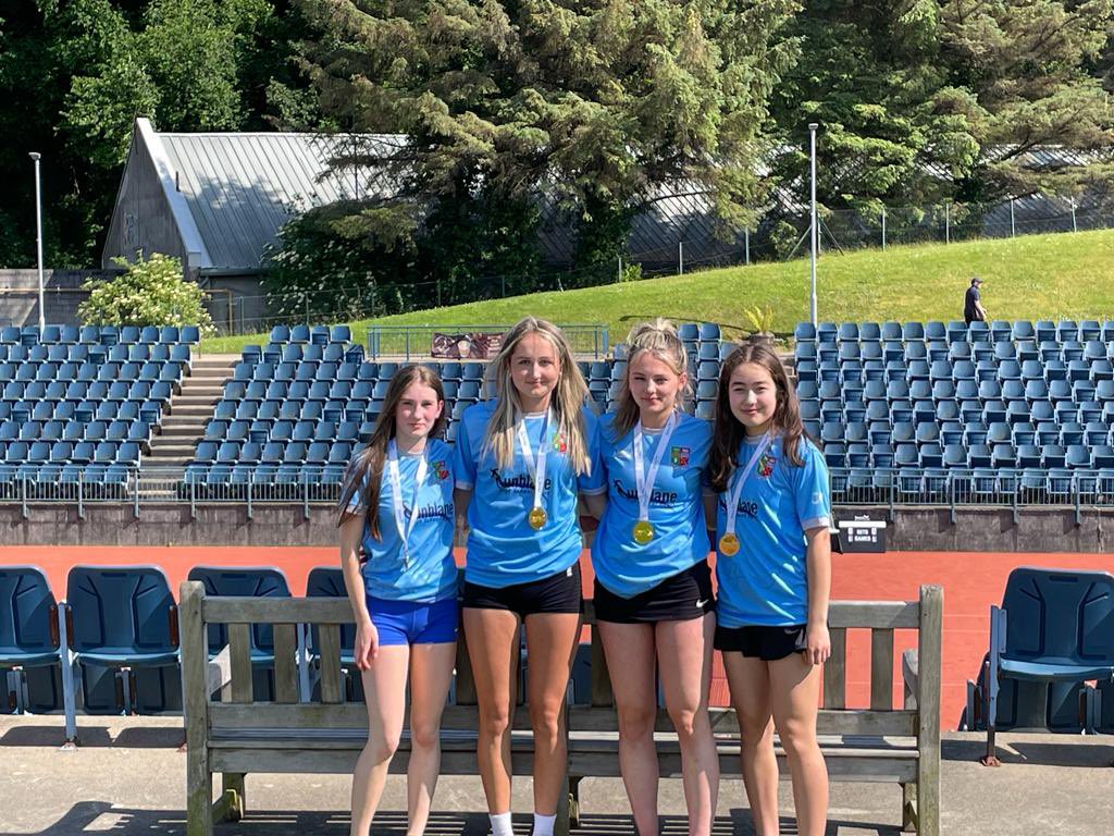 The Scottish Schools Championship winners 💙🎾🏆

Thanks to @stgeorges_sport for the excellent matches in the final

@tennisscotland