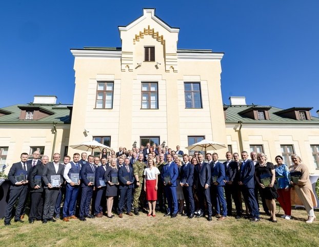 The contribution of our whole society is what makes Estonian national defence truly strong. 

My deep respect and gratitude to the Estonian companies who received today the recognition from <a href="/MoD_Estonia/">MoD Estonia</a> for voluntary supporting national defence.

Let your example inspire others.