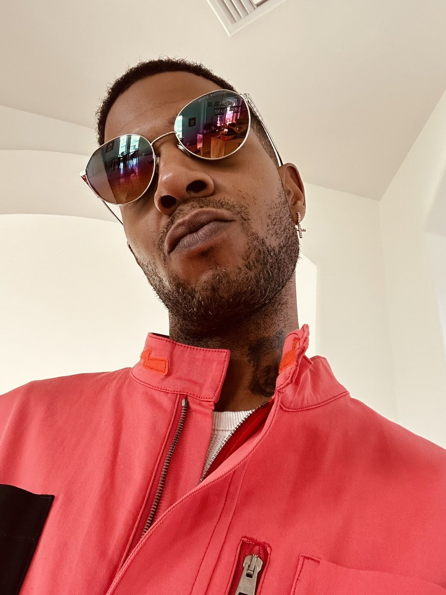 KiDCuDi's tweet photo. ✌🏾💕 https://t.co/bwtEE3mOE4