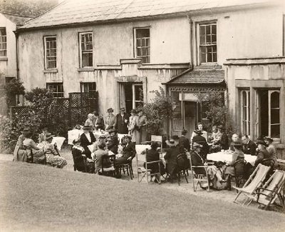 CuratorHolly's tweet photo. Some considerable research showed that the house was once owned by a prestigious local family, known for their garden parties. https://t.co/v6BAWx2Nrm