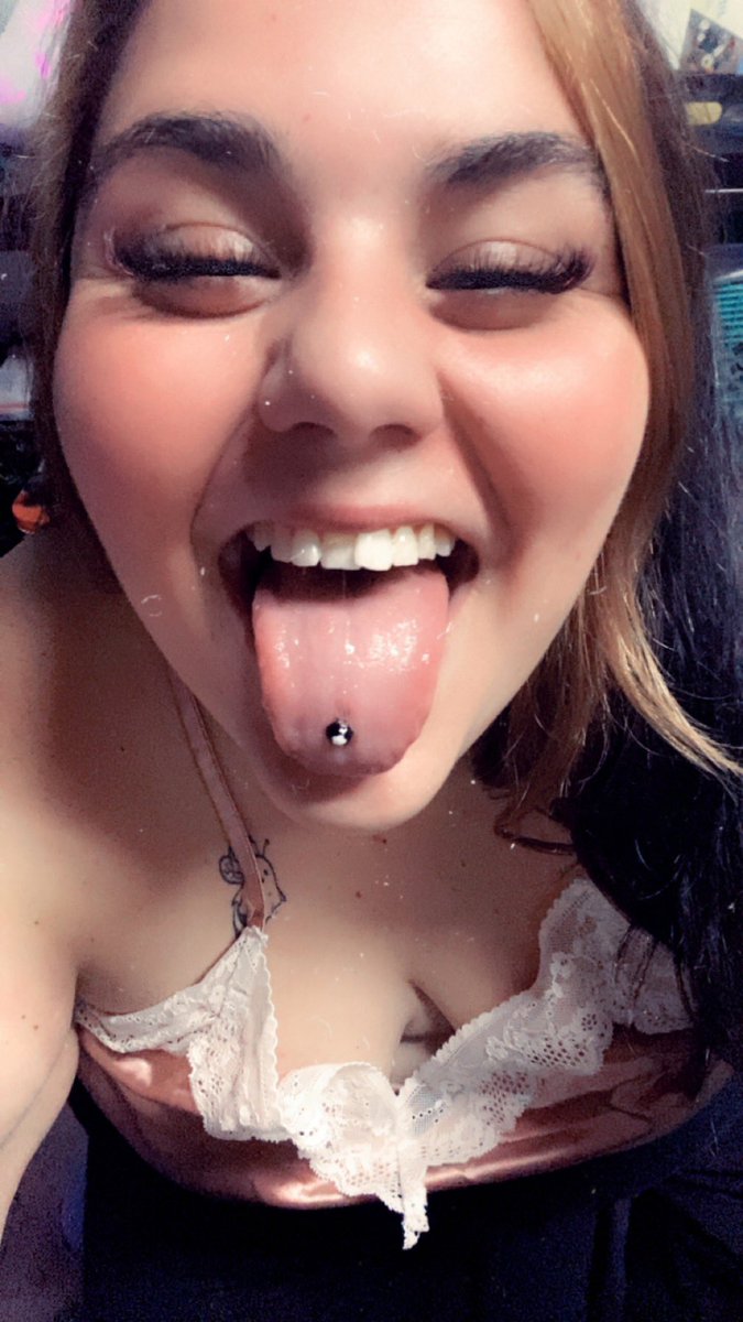 NikkiTh9619's tweet photo. @Bobbyvvivid1 She’s open for you dadddy 🤩😇😍🤤🤤🤤 https://t.co/OyLNOdS7t6