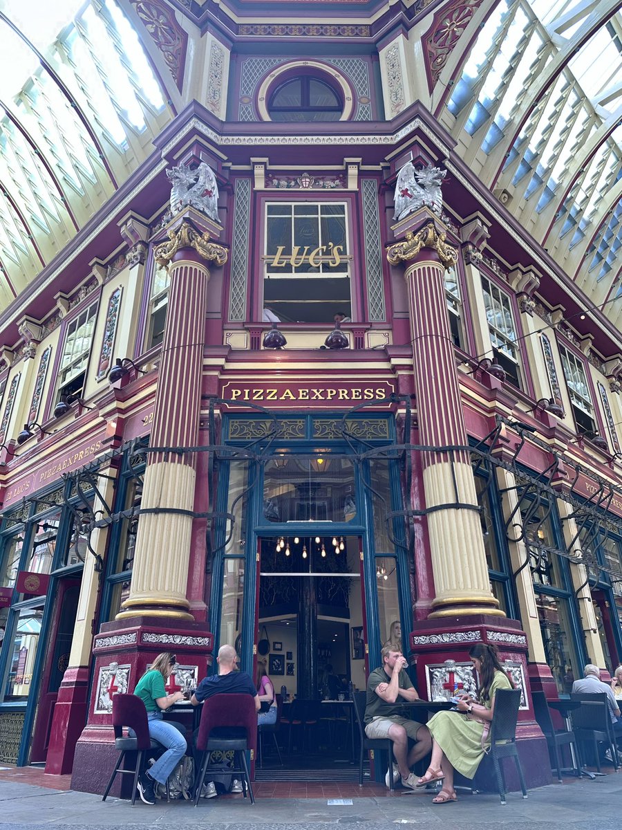 The beautiful and atmospheric Leadenhall Market, London

#leadenhallmarket 
#leadenhall 
#londonhistory 
#livinglondonhistory 
#architecturephotography 
#londonphotography 
#londonphoto 
#londonarchitecture
#streetphotography 
#shotoniphone 
#iphonephotography 
#iphoneography