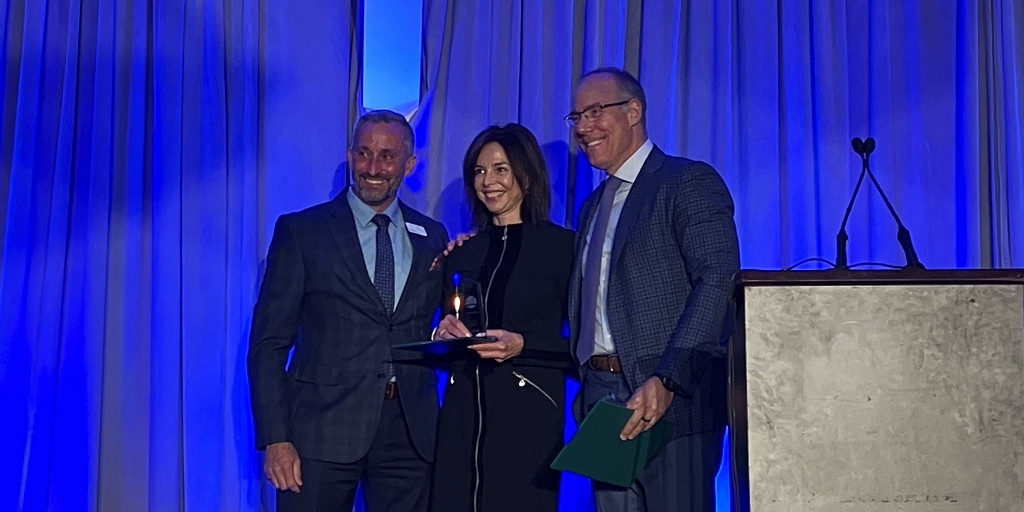 GuelphCF's tweet photo. What an inspiring night of business & community at the #GuelphAwardsofExcellence!
We presented the #VolunteeroftheYearAward to Jim Jarrell & Rose Zen-Soligo. It was also great to see one of our board members Eric Johnstone, who presented the #FrankHasenfratzAwardofExcellence! https://t.co/hiPrr5Vzxm