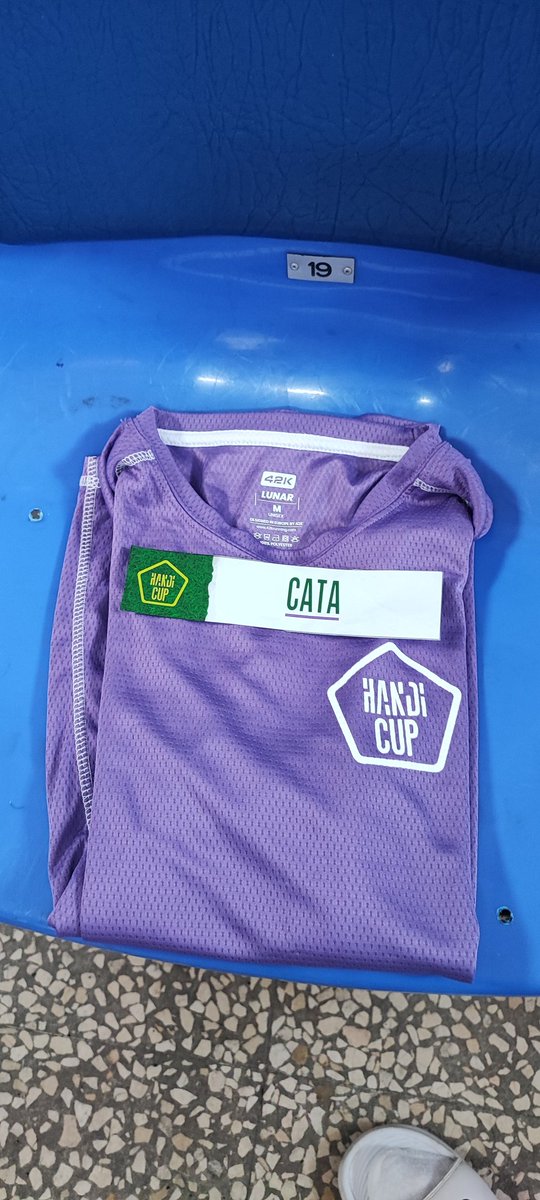 Enhorabuena por el gran evento <a href="/javimeco6/">Javier Díaz-Meco</a> y a todos los que te ayudaron a realizarlo 👏👏👏👏
Estas son las cosas que hacen comunidad ⚽🎮🎥
Un placer jugar la HANDI CUP 
La próxima se gana <a href="/xou86/">xou86</a>