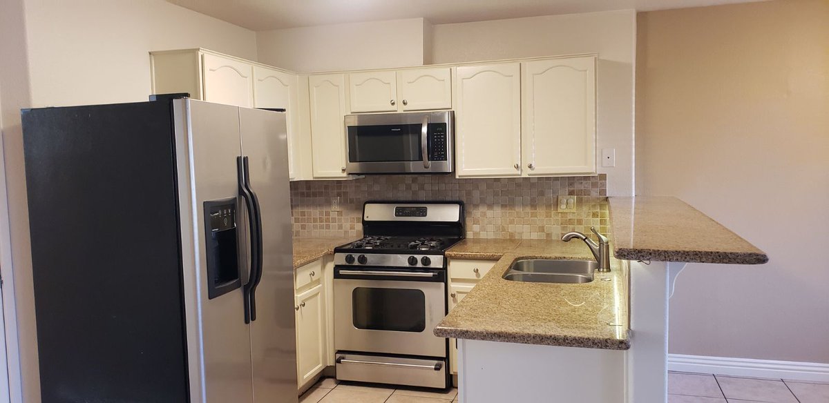 ArinaH's tweet photo. Spacious 2 story townhouse * 2 bedroom * 2.5 baths * open floor plan * 1 car attached garage
* Gated Community with Pool &amp; Spa * Fresh Paint Ready for move in.....
I AM OFFERING A $1000 CREDIT TOWARDS MY BUYERS CLOSING COSTS.

https://t.co/DdyOuTtzRv https://t.co/mwkbGKkVmv
