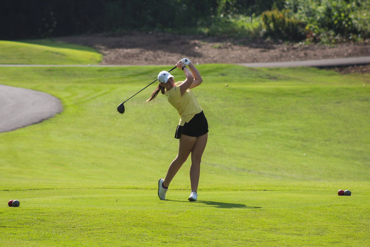 Tara_Evans2's tweet photo. A solid start to summer golf for @kgunnellsgolf with two top 10 finishes in both @SCGA1929 and @PKBGirlsTour tournaments and a week of learning @ClemsonWGolf Tiger Golf. Next up @PKBGirlsTour in Spartanburg. https://t.co/hJwssjoeT1