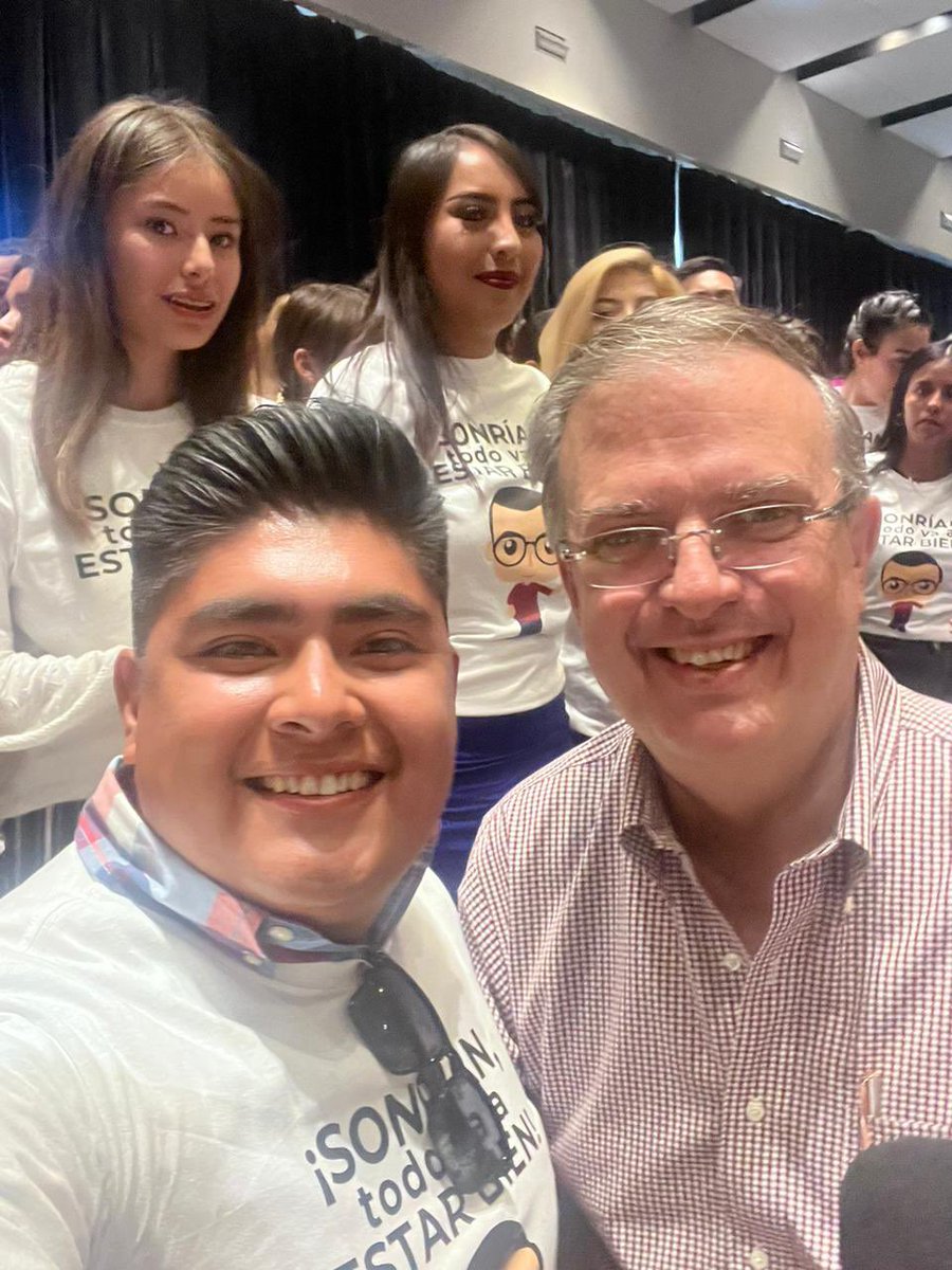 JovenesPLT's tweet photo. ¡Nosotros ya decidimos, la juventud está con el amigo!

Las y los Jóvenes con Marcelo respaldamos completamente al amigo Marcelo Ebrard y nos comprometemos a seguir luchando junto a él para asegurar la #ContinuidadConCambio en México.

‼️Con Marcelo, seguro Transformaremos‼️

#MejorMarcelo
#JóvenesMarcelo