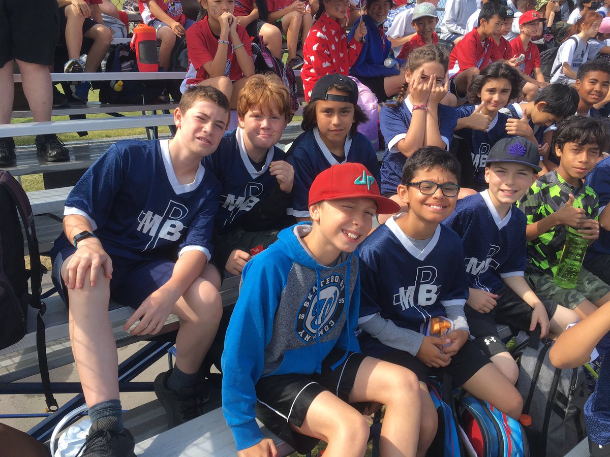 MrPoutineMPB's tweet image. Les amis ont très bien représenté notre école. BRAVO!!! @MPaulBaxterOCSB