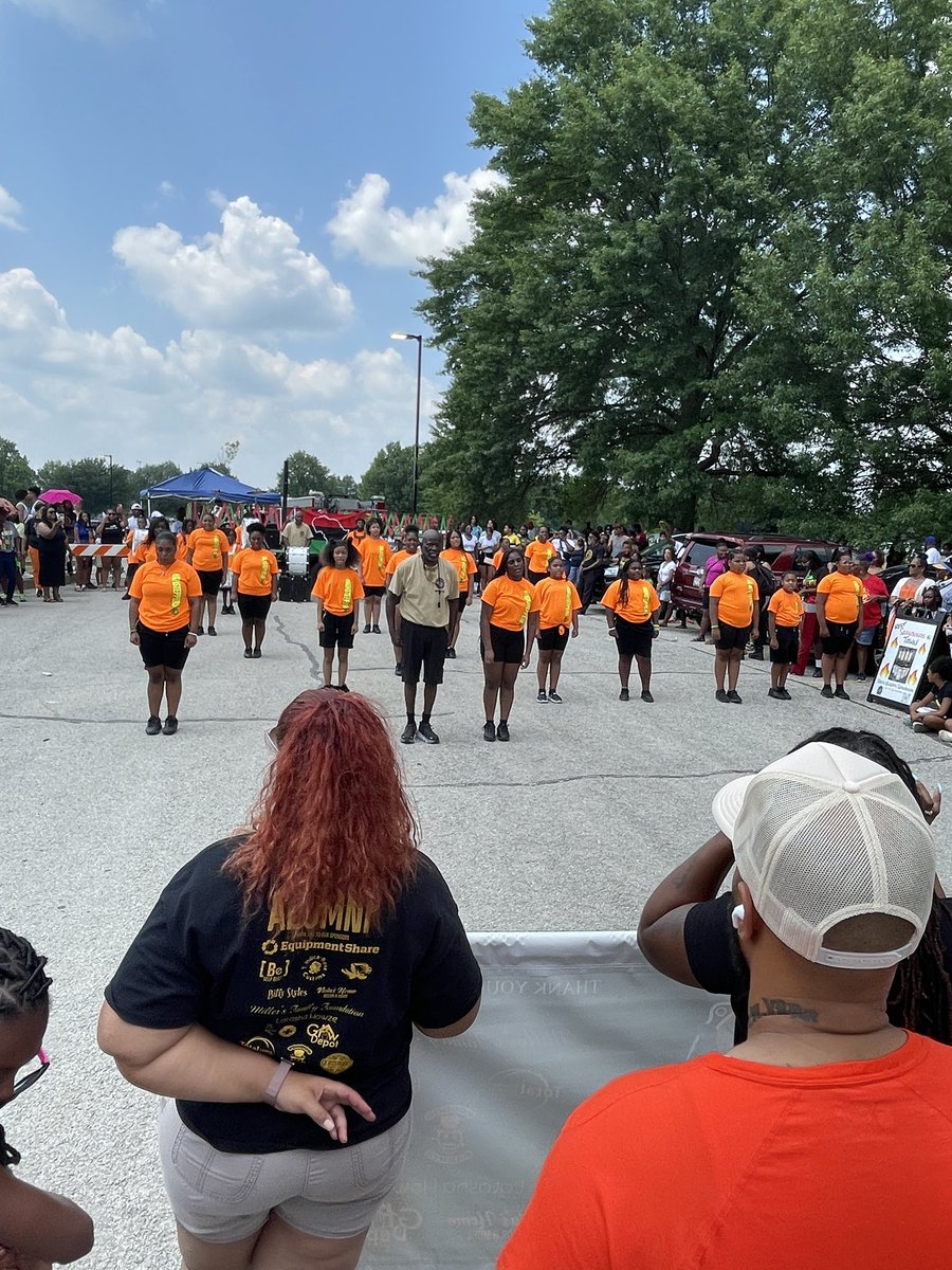 KathySteinhoff's tweet photo. Great celebrations of Juneteenth in CoMo.  
Douglass Park with visit from #mizzoubasketball.  
Cosmo Park with visit from #highsteppers.  
Saturday night stop at Shelter Gardens to pick up a tshirt from @ComoBeach 
Great music and food at all events.
#Juneteenth2023 https://t.co/RPQmVGX2qm