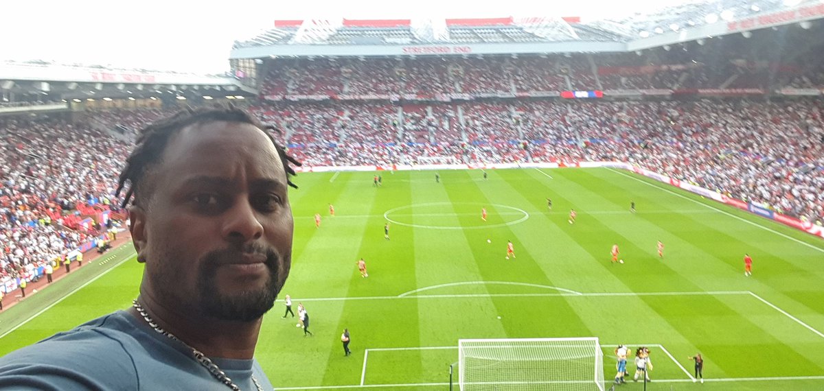 CaliDave3's tweet photo. 3-0 at the half.  1 goal for every hour I have driven 😀 https://t.co/YeIpSEtZFm