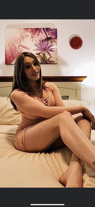 Doing half off for all my daddies out there today🥰https://t.co/i6sUy1OcwK  you deserve that and more