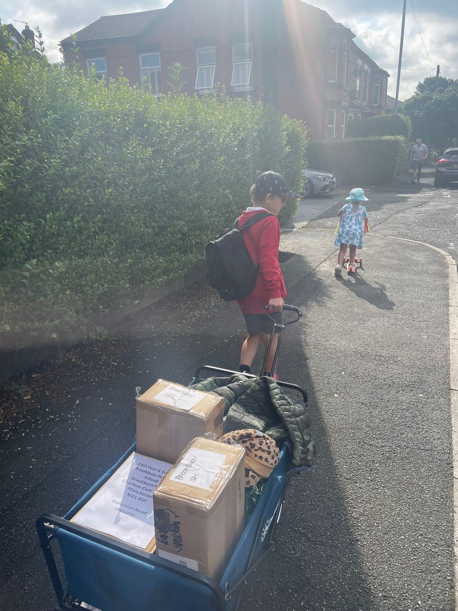An enormous THANK YOU to #ReadMCR for this incredible donation of 25 new books for our @BrookburnP pre-schoolers. Our littlest students are delighted! #NationalLiteracyTrust And fabulous to see our new books being hand delivered straight to the door during the #SchoolStreet trial