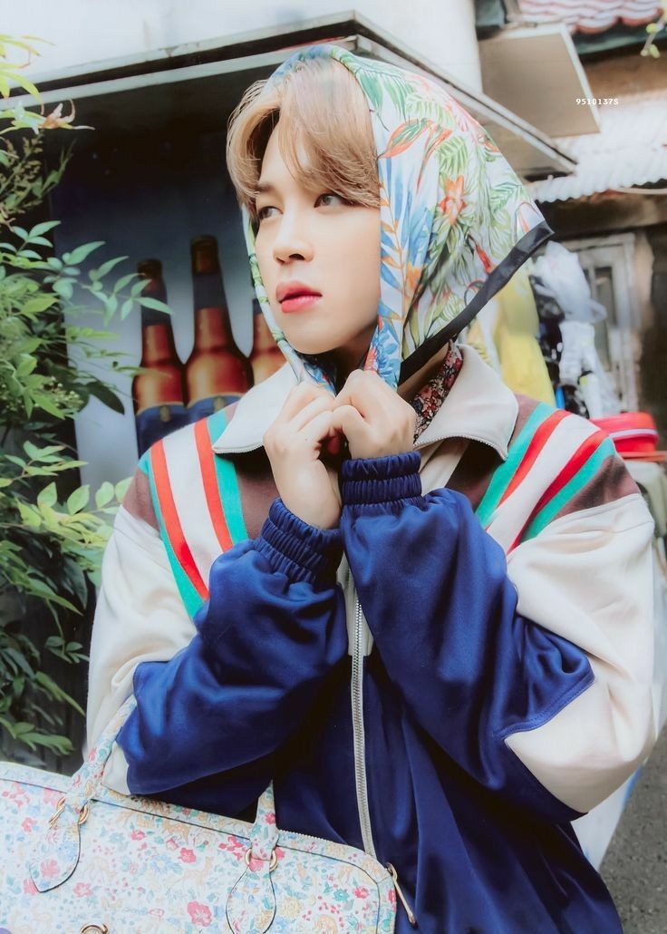 Docinhosdachely's tweet photo. O icônico "Doces ou travessuras, lobo mau?"
#morceguinhodesastrado
#fanficjikook https://t.co/iYsW4We6ZT