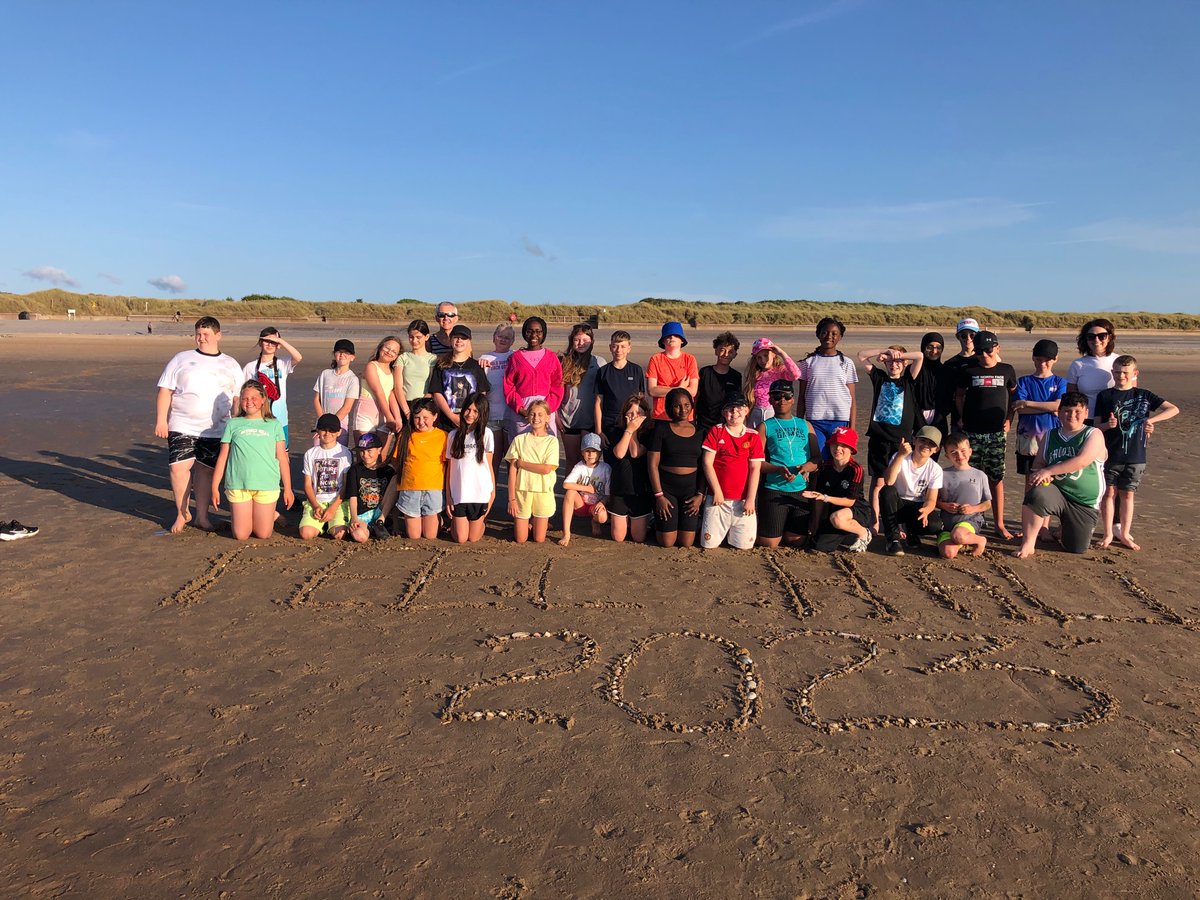HallPeel's tweet image. What a lovely time we’ve had on the beach!