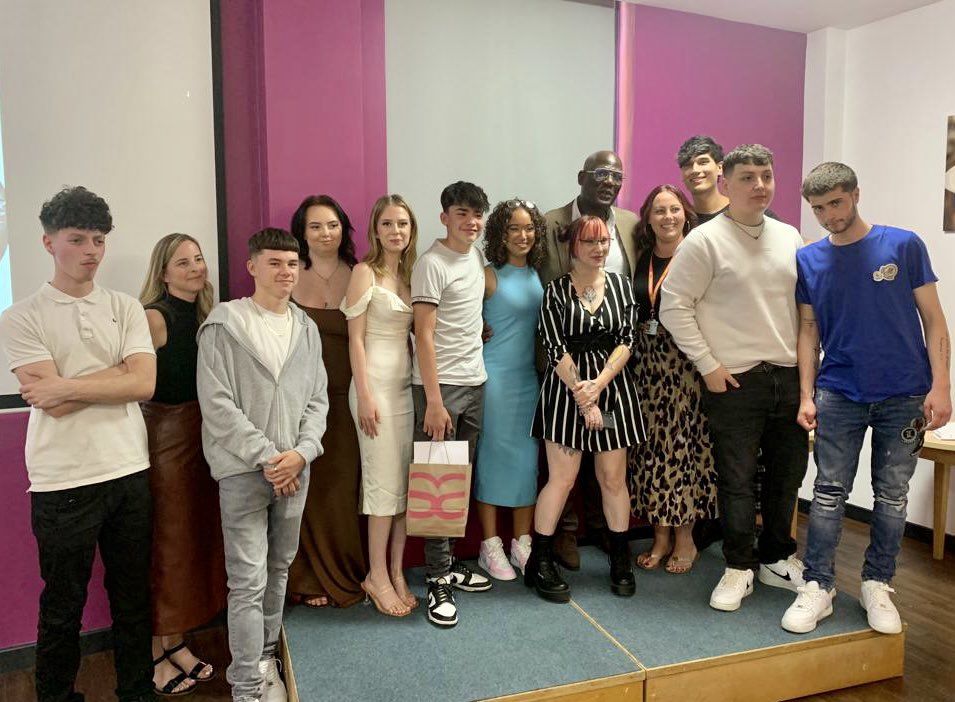 Congratulations to the Hairdressing and Barbering students from <a href="/MKCollege/">MK College Group</a> who reached the final of the Aspire Awards Competition this evening at <a href="/ReadingCollHE/">ReadingCollegeHE</a> Thank you <a href="/ErrolDouglas1/">Errol Douglas MBE @erroldouglashair</a> for your inspiration #Hairdressing #Barbering